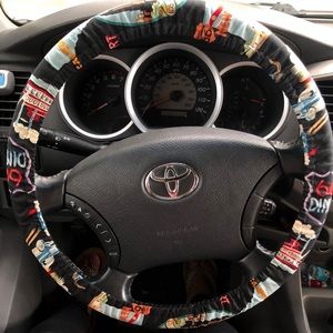 Steering wheel cover